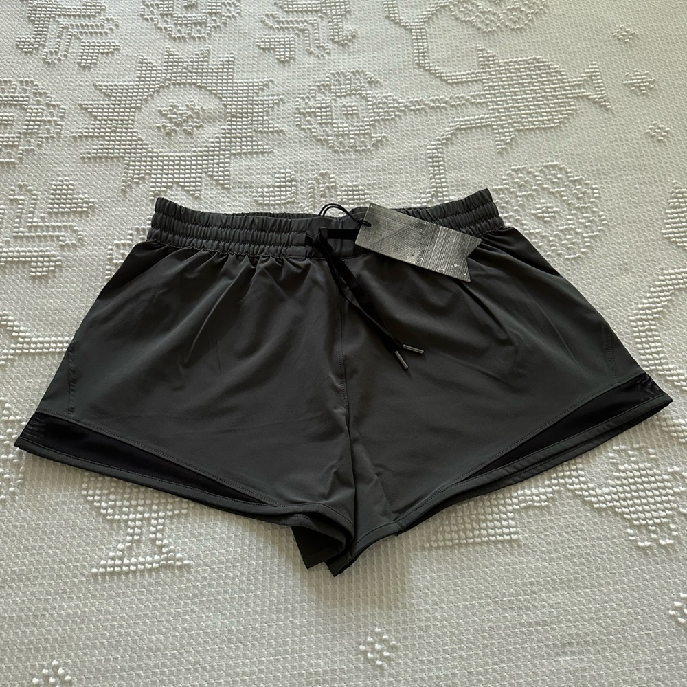 NWT STORI INTRO 2 1/2” SHORTS SLATE/ONYX SIZE 6